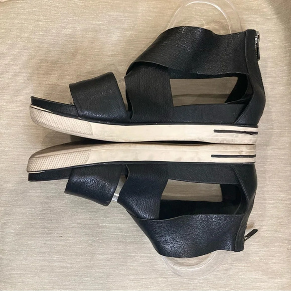 EILEEN  FISHER Sz 8 Tumbled Leather Crisscross Sports Zipper Closure Sandals - Picture 5 of 11
